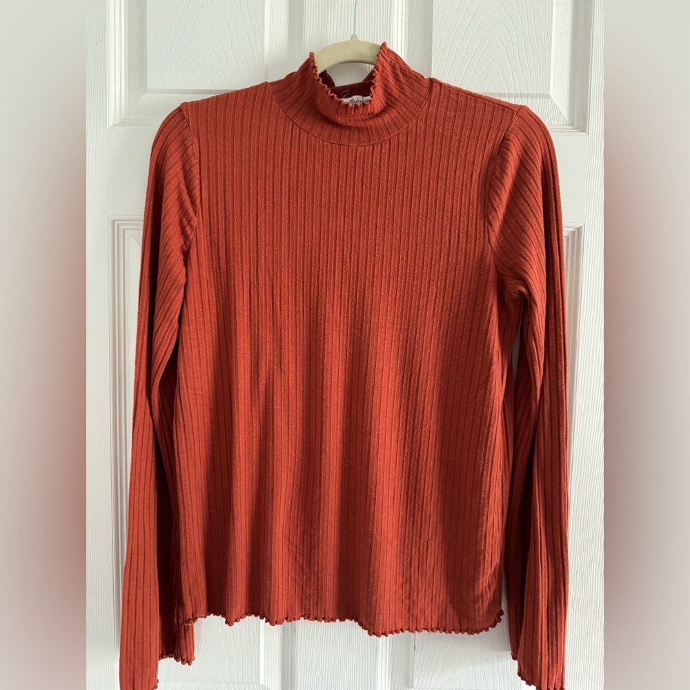 Madewell fitted bell sleeve burnt orange top
